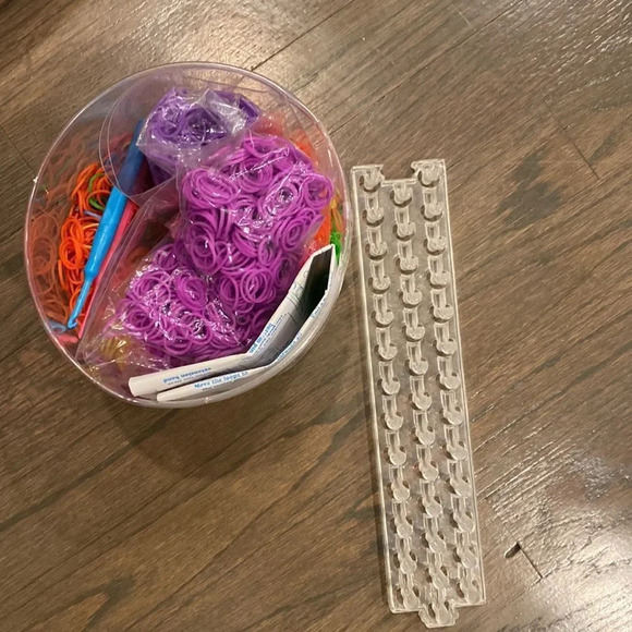 Wonder Loom rubber band bracelet making kit - Picture 5 of 5